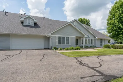 1429 Parkside Lane North Mankato MN 56003