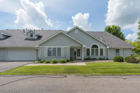 1429 Parkside Lane North Mankato MN 56003