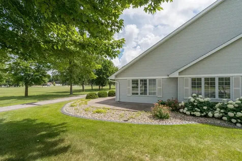 1429 Parkside Lane North Mankato MN 56003
