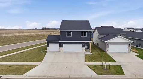 6716 66th Avenue S Horace ND 58047