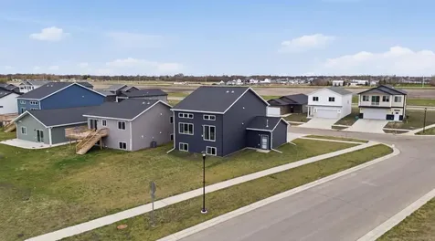6716 66th Avenue S Horace ND 58047