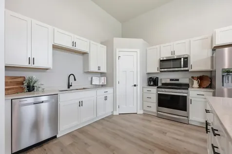6716 66th Avenue S Horace ND 58047