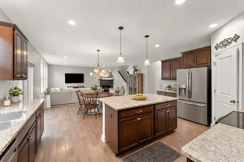 9289 Summerlin Court Woodbury MN 55129