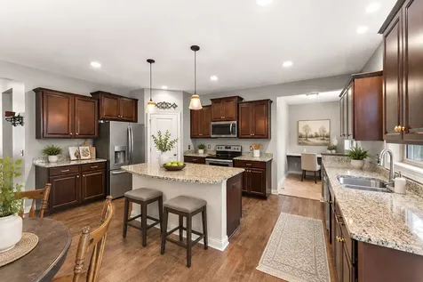 9289 Summerlin Court Woodbury MN 55129