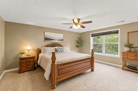 9289 Summerlin Court Woodbury MN 55129