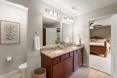 9289 Summerlin Court Woodbury MN 55129