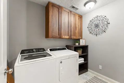 9289 Summerlin Court Woodbury MN 55129