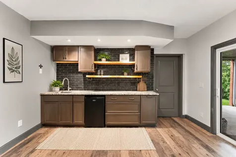 9289 Summerlin Court Woodbury MN 55129