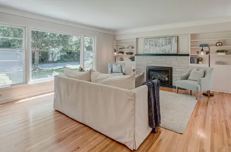 329 Stonebridge Boulevard Saint Paul MN 55105