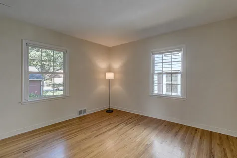329 Stonebridge Boulevard Saint Paul MN 55105