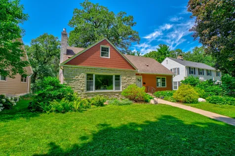329 Stonebridge Boulevard Saint Paul MN 55105