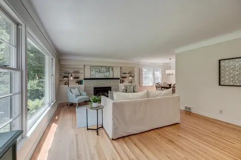 329 Stonebridge Boulevard Saint Paul MN 55105