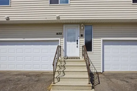 1632 34th Avenue S Fargo ND 58104