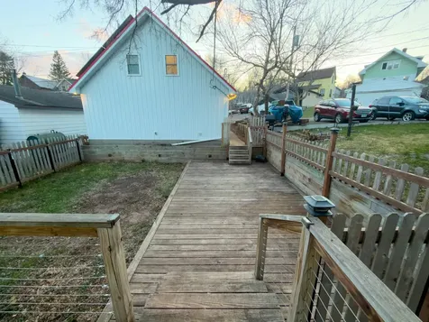 823 N 57th Avenue W Duluth MN 55807