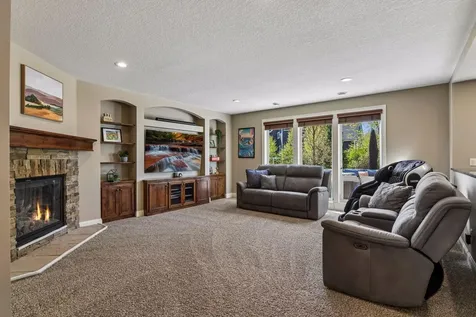 5990 Black Oaks Lane N Plymouth MN 55446