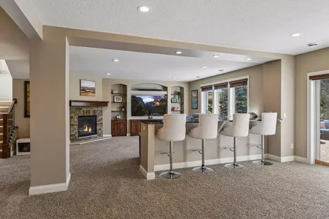 5990 Black Oaks Lane N Plymouth MN 55446