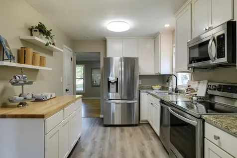 3435 Zenith Avenue N Robbinsdale MN 55422
