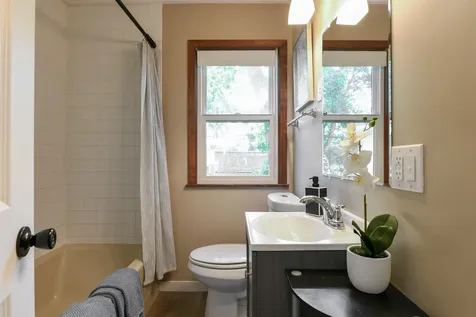 3435 Zenith Avenue N Robbinsdale MN 55422