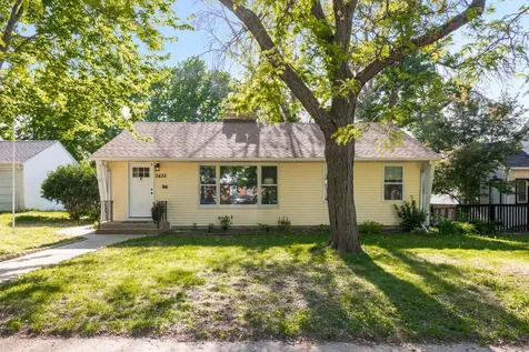 3435 Zenith Avenue N Robbinsdale MN 55422
