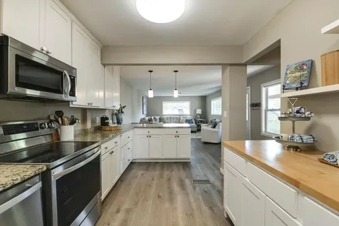 3435 Zenith Avenue N Robbinsdale MN 55422
