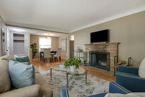 3435 Zenith Avenue N Robbinsdale MN 55422