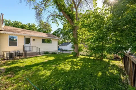 3435 Zenith Avenue N Robbinsdale MN 55422