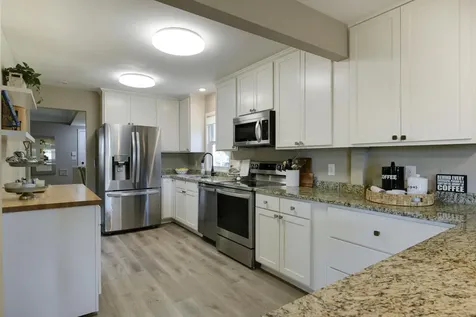 3435 Zenith Avenue N Robbinsdale MN 55422