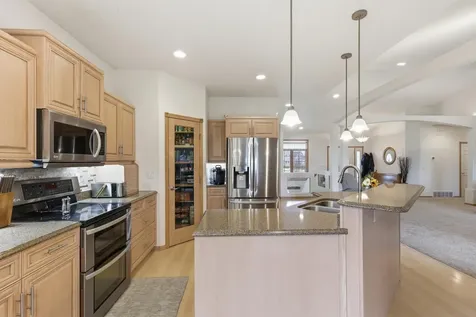 212 Chestnut Drive Horace ND 58047