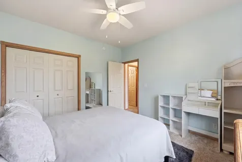 212 Chestnut Drive Horace ND 58047