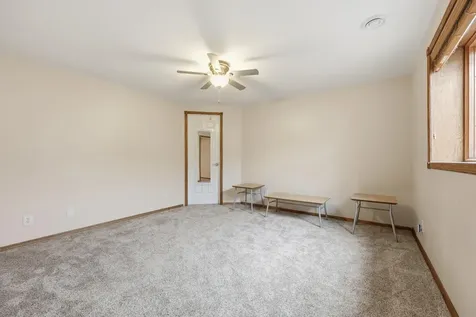 212 Chestnut Drive Horace ND 58047