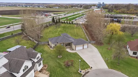 212 Chestnut Drive Horace ND 58047