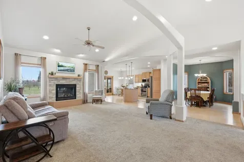 212 Chestnut Drive Horace ND 58047