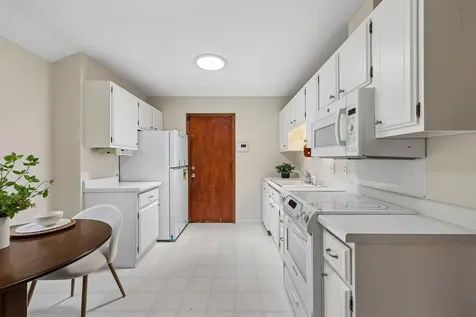 8328 Ewing Road Bloomington MN 55431