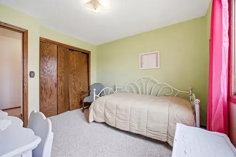 171 N Woodcrest Drive N Fargo ND 58102