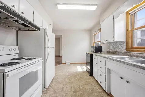 1621 8th Street S Moorhead MN 56560