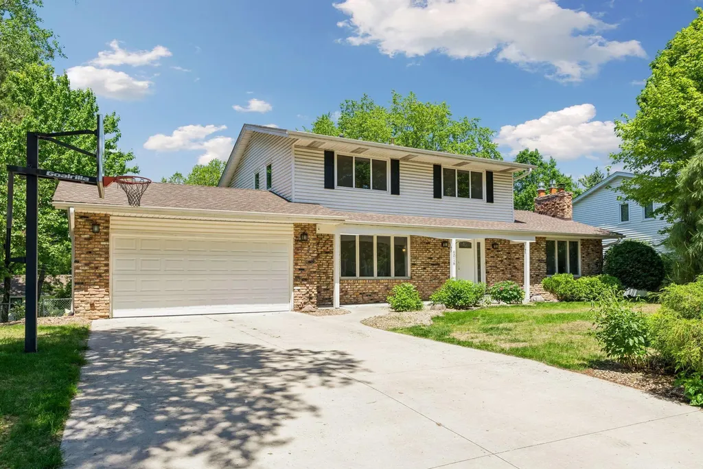 6016 Eden Prairie Road Edina MN 55436