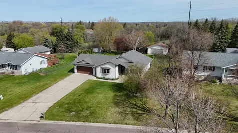 126 W Hilltop Drive Fergus Falls MN 56537