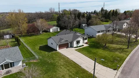 126 W Hilltop Drive Fergus Falls MN 56537