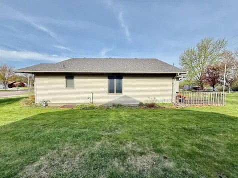 126 W Hilltop Drive Fergus Falls MN 56537