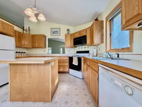 126 W Hilltop Drive Fergus Falls MN 56537