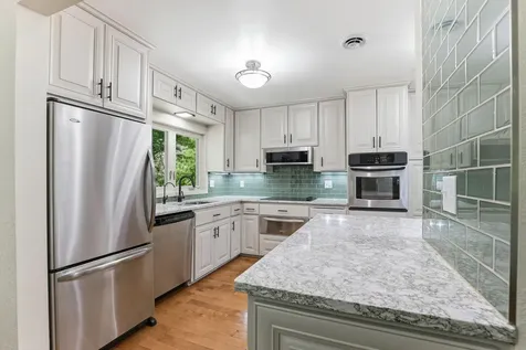 645 Warner Avenue S Mahtomedi MN 55115