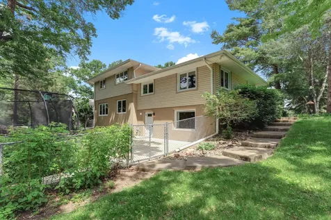 645 Warner Avenue S Mahtomedi MN 55115
