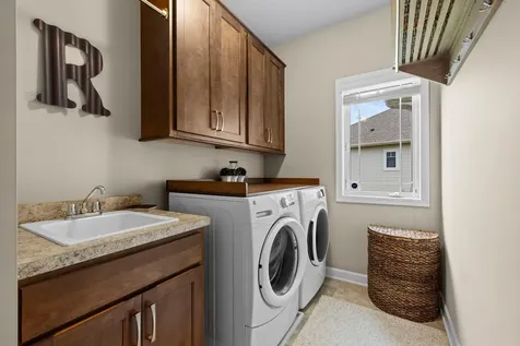 2281 Silver Leaf Trail Cologne MN 55322
