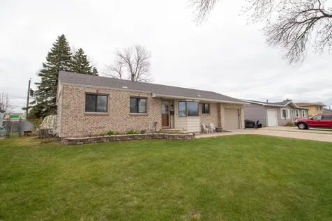 3121 7th Street N Fargo ND 58102