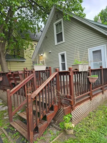 884 Conway Street Saint Paul MN 55106