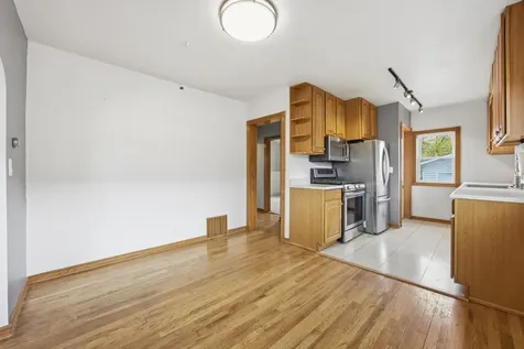 1621 8th Avenue S Fargo ND 58103