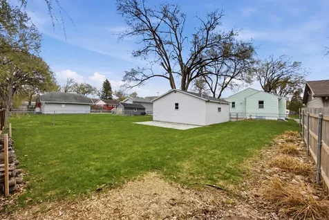 1621 8th Avenue S Fargo ND 58103