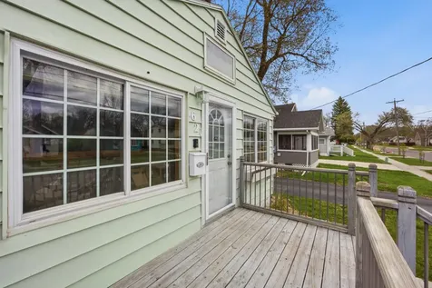 1621 8th Avenue S Fargo ND 58103