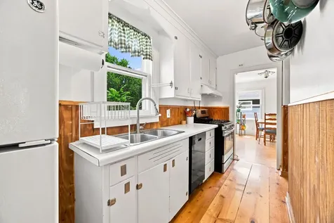 4042 Queen Avenue N Minneapolis MN 55412