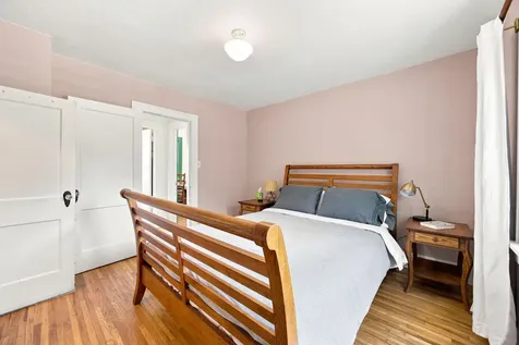 4042 Queen Avenue N Minneapolis MN 55412